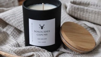 Sojas vaska svece - "Šokolādes cepums (melna)"