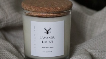 Sojas vaska svece - Lavandu laukā (caurspīdīga)