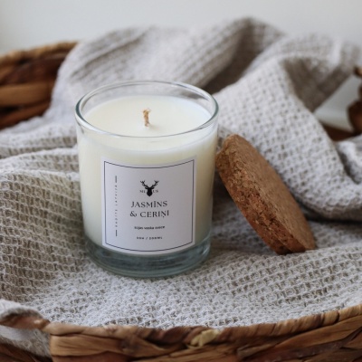 Sojas vaska svece - Jasmīns un ceriņi (caurspīdīga)