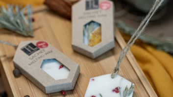 AROMĀTISKAIS VASKS AR ZIEMASSVĒTKU AROMĀTU