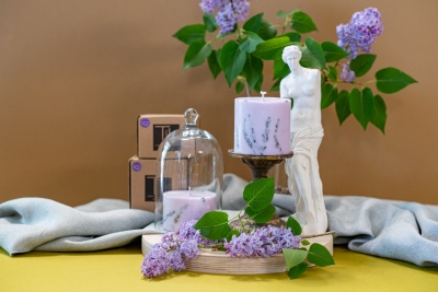 SOJAS VASKA SVECE AR LAVANDAS AROMĀTU - LILLĀ (XL)