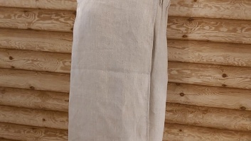 Lina pirts kleita sievietei ar mežģīni – sarkanas sirsniņas (10cm plata mežģīne)