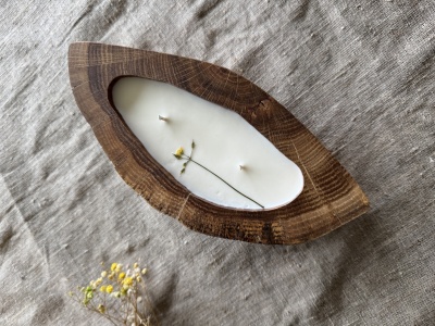 Dabīgas sojas vaska svece - kokā (roku darbs)