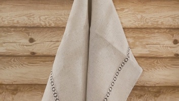 Lina dvielis 45x70cm ar pelēkzaļu tautisku lentu