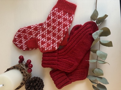 Ziemassvētku komplekts cimdi un zeķes