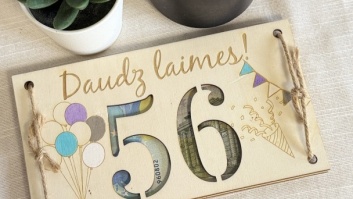 Personalizēta koka aploksne naudas dāvināšanai